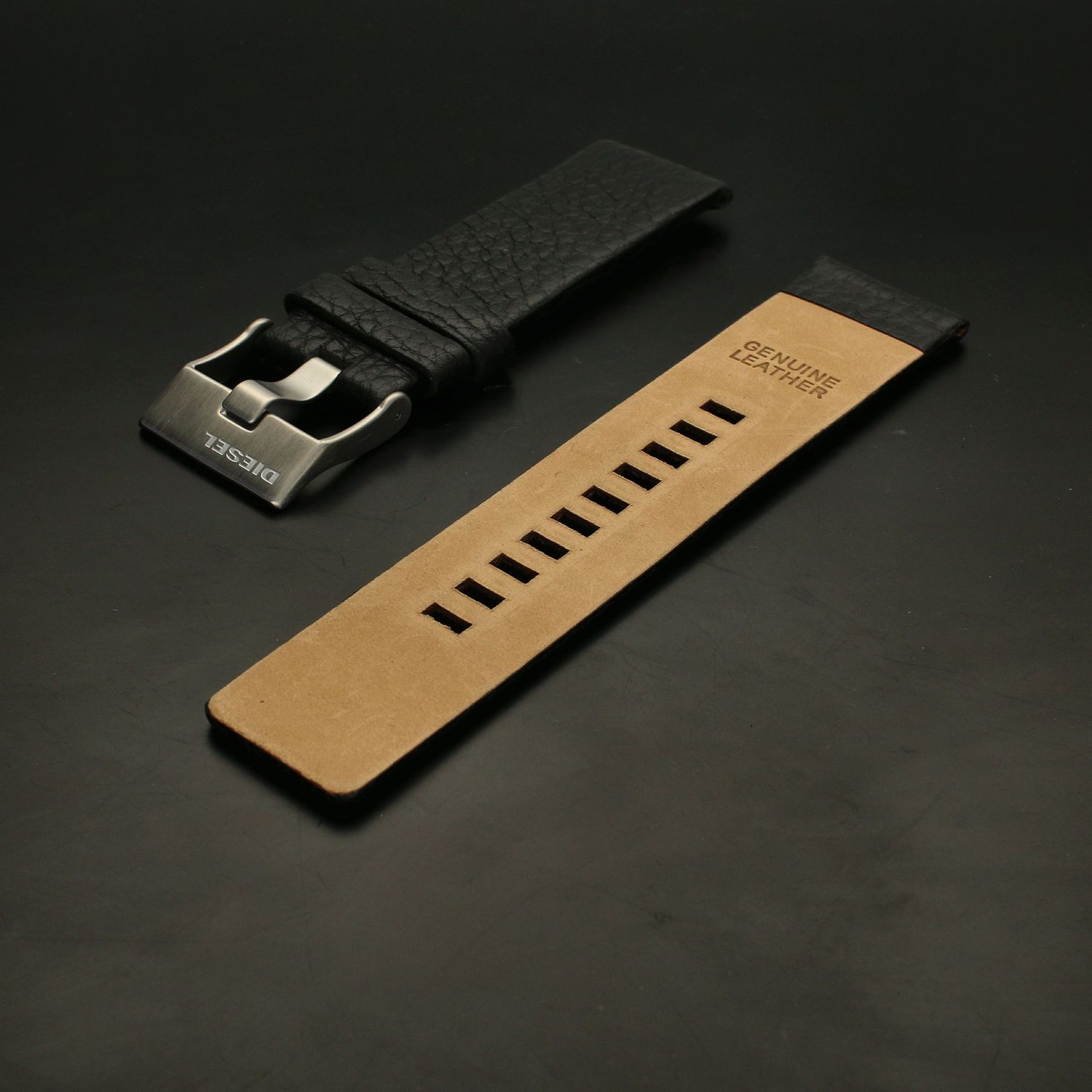 Oryginalny Pasek Diesel DZ1373 czarny.jpg